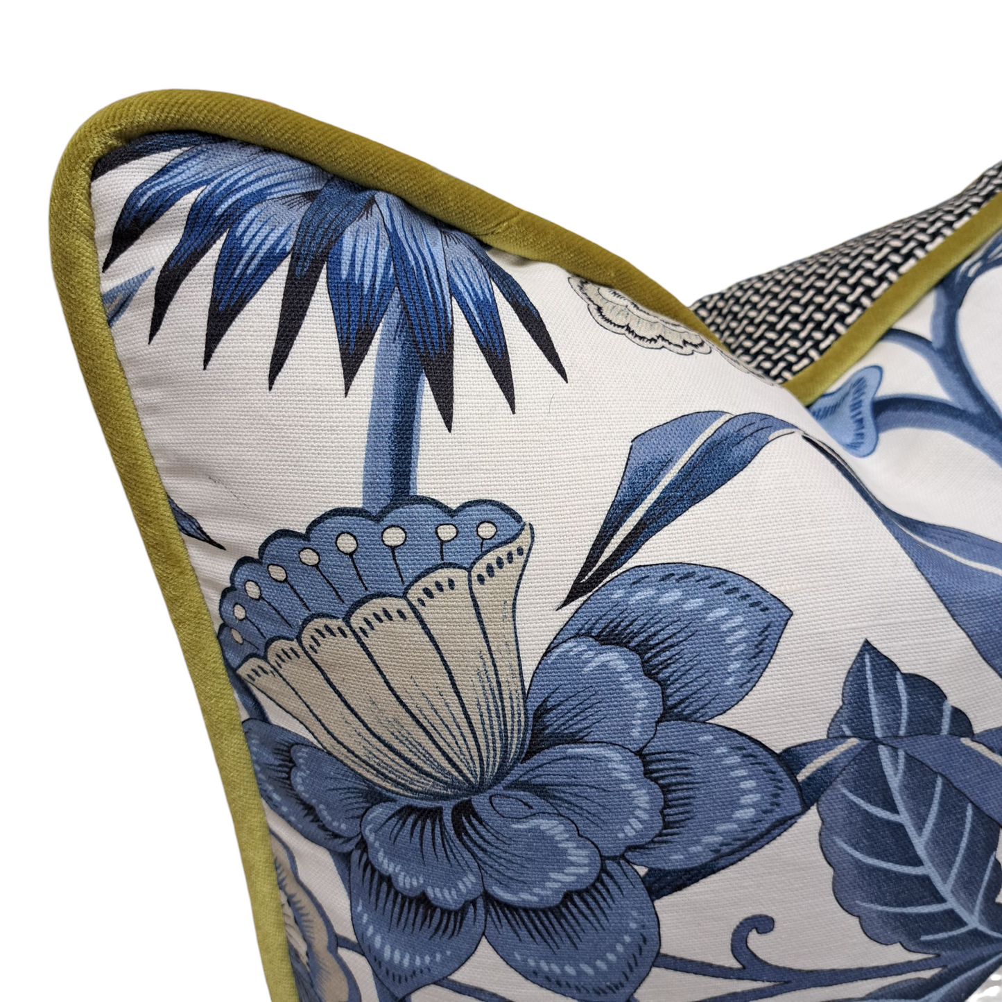 20” Blue and White Floral with Citron Cording