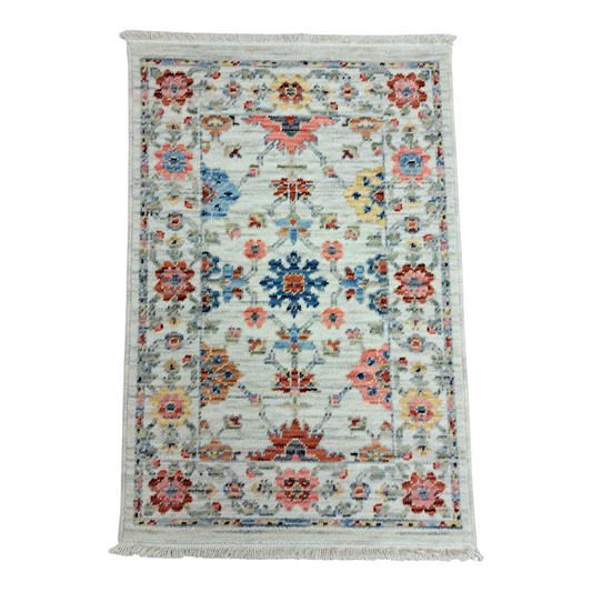 2' x 3' Lucca Ivory Rug