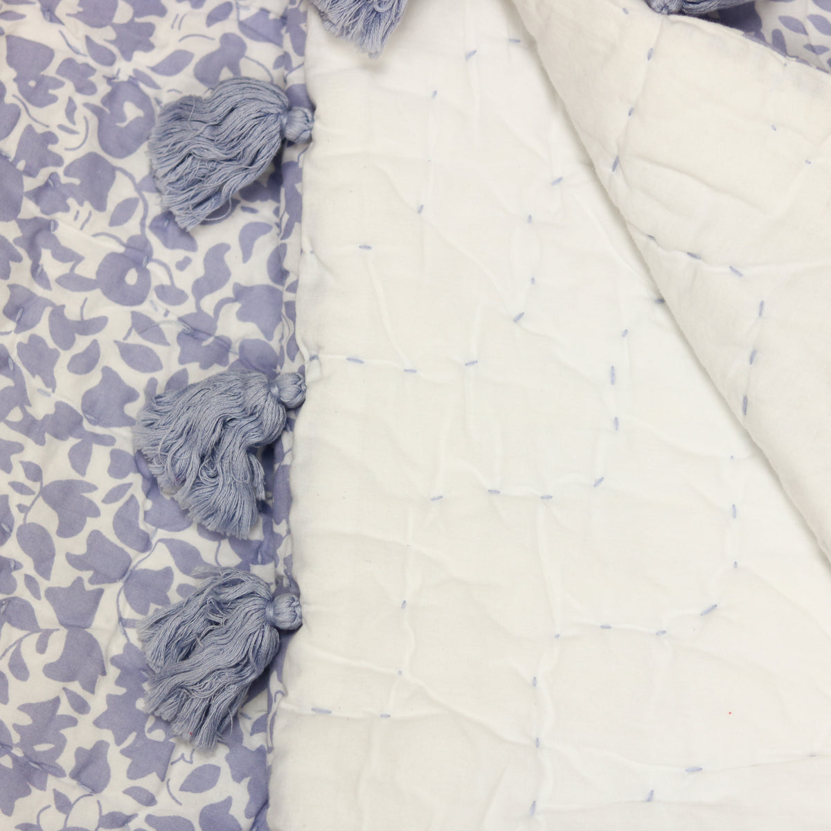 Sahati Throw in Lavender