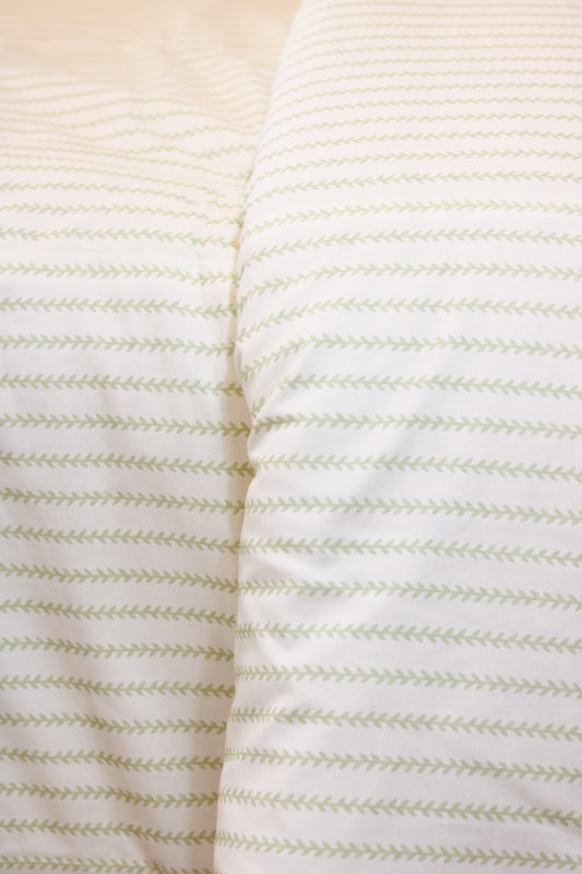 Manderley Vine Hand-Tacked Comforter - 92" x 96"