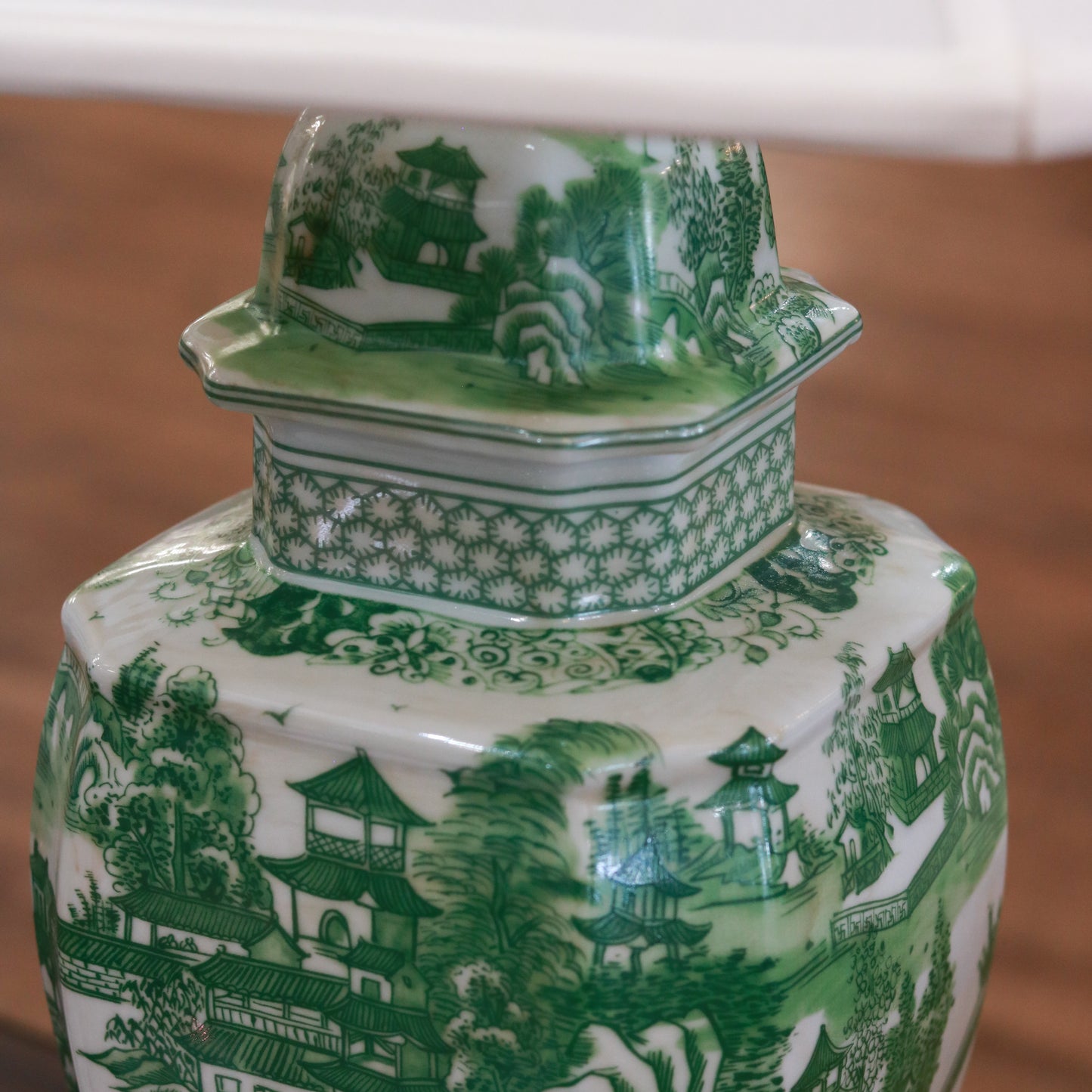 Porcelain Green Chinoiserie Lamp
