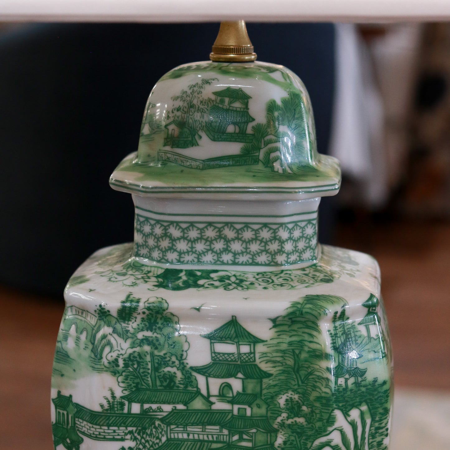 Porcelain Green Chinoiserie Lamp
