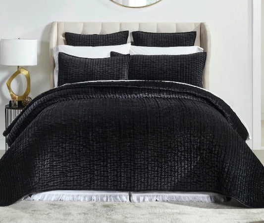 Walton Quilt in Black