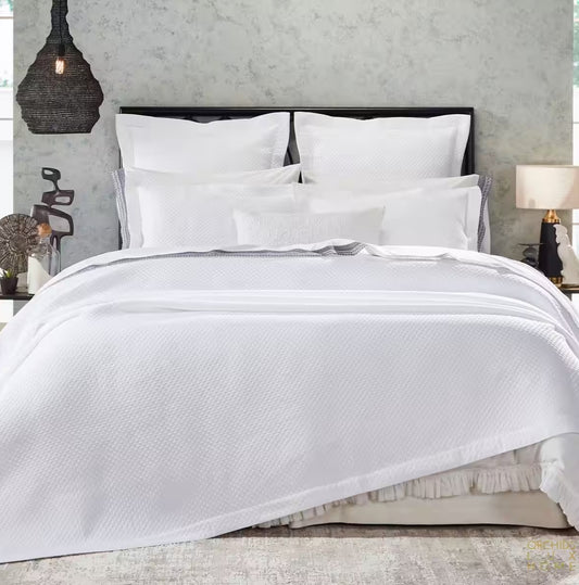 Matelasse Sham Pair in White - King