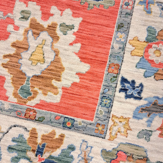 9'10" x 12'10" Lucca Rose Rug