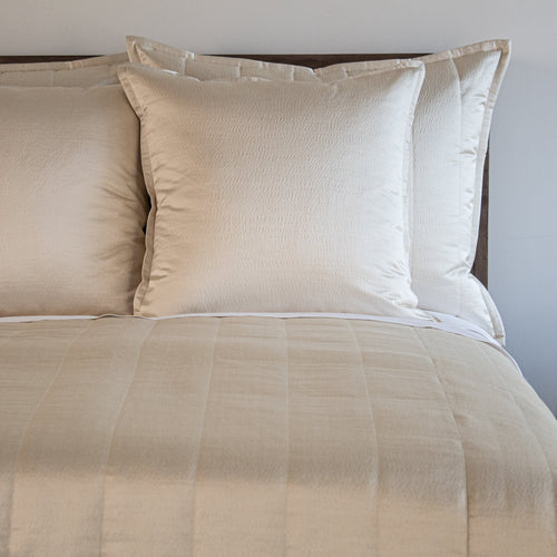 Hammered Quilted Coverlet in Champagne - King