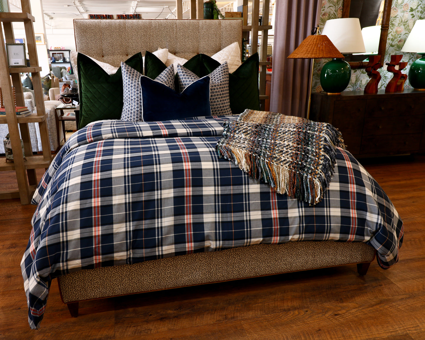 Upholstered Biscuit Tufted Queen Bed