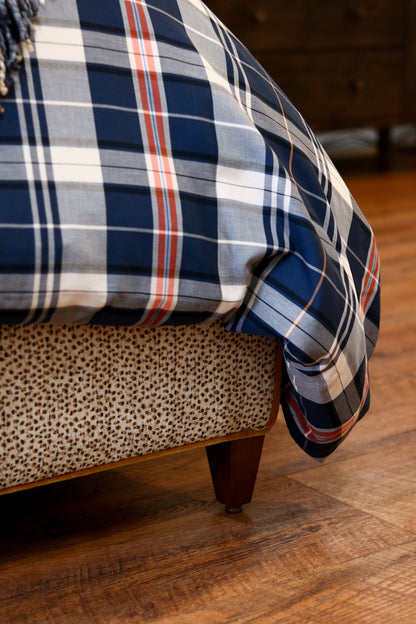 Upholstered Biscuit Tufted Queen Bed