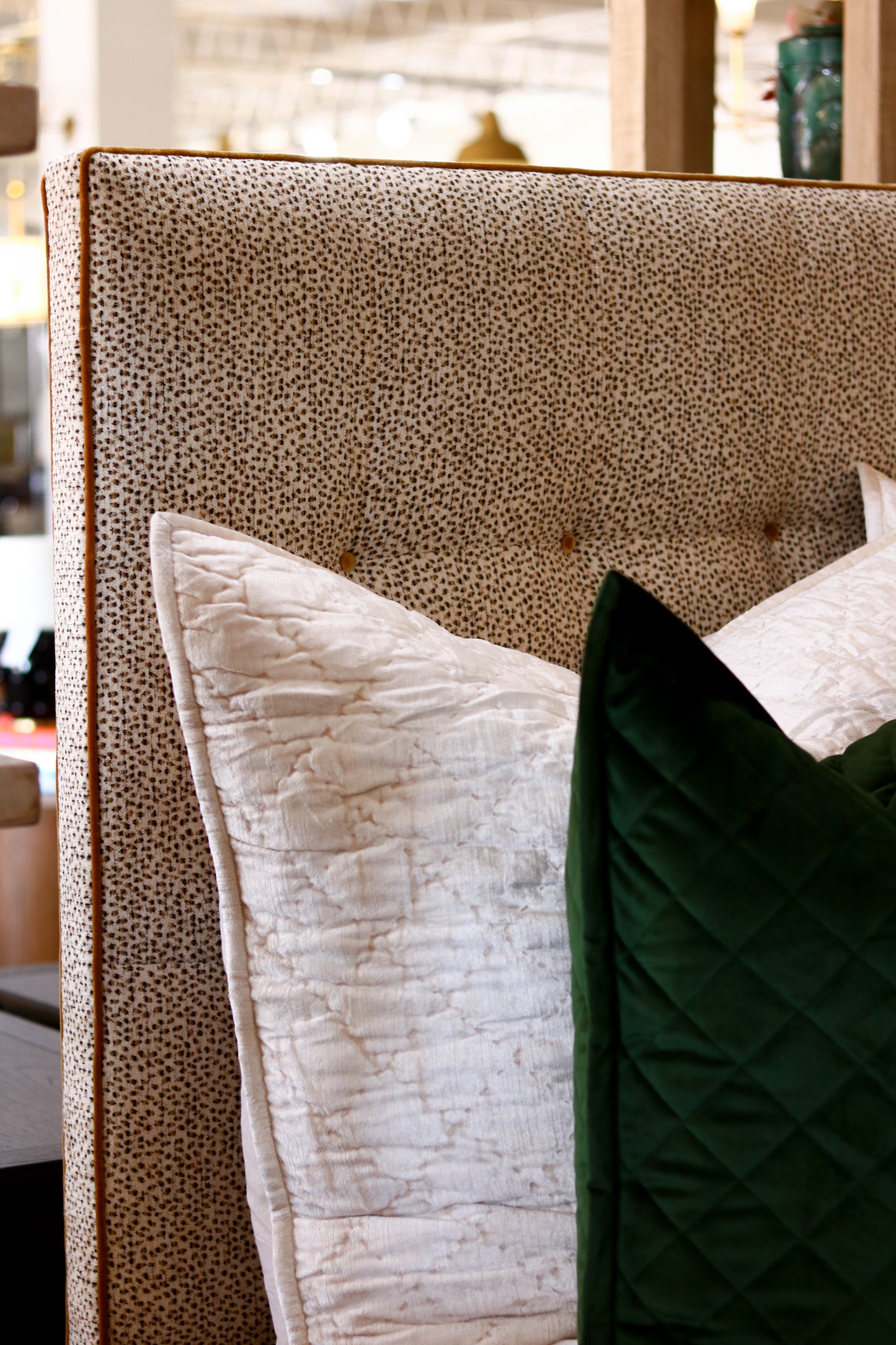 Upholstered Biscuit Tufted Queen Bed