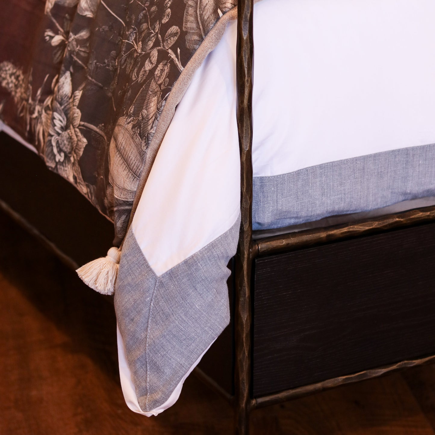 White Sateen Duvet w/ Heather Storm Border - Queen