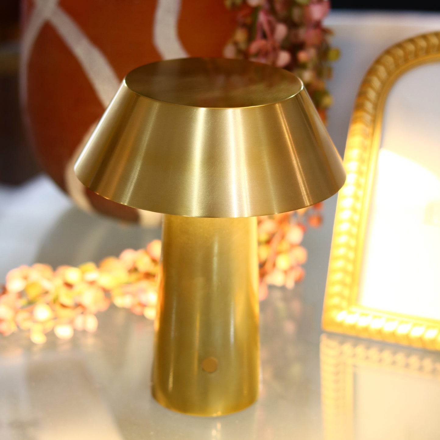 Sesa Short Accent Rechargeable Table Lamp