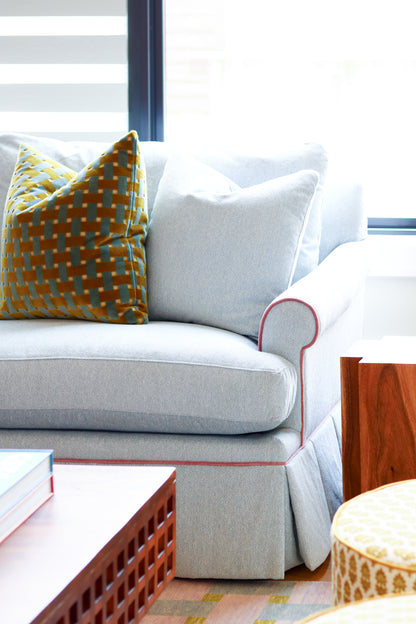 Magnolia Sofa in Scatter Sky