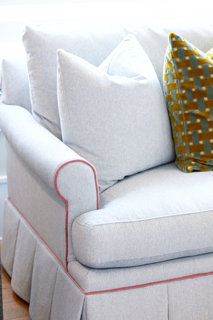 Magnolia Sofa in Scatter Sky