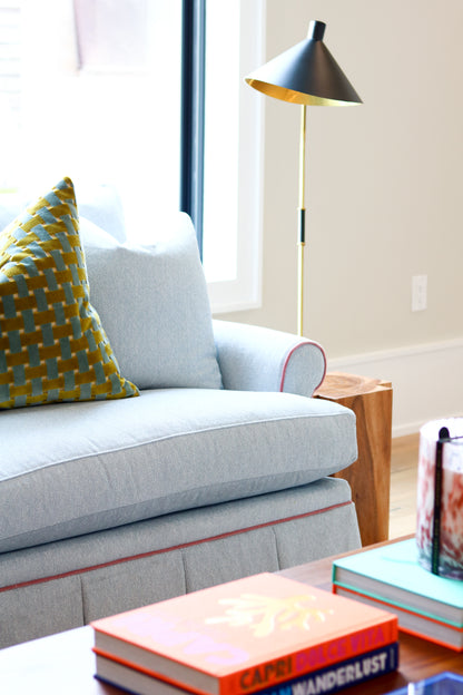 Magnolia Sofa in Scatter Sky