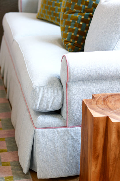 Magnolia Sofa in Scatter Sky