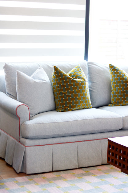 Magnolia Sofa in Scatter Sky
