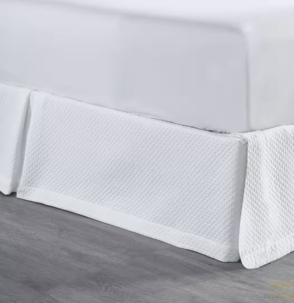 Matelasse Bed Skirt in White